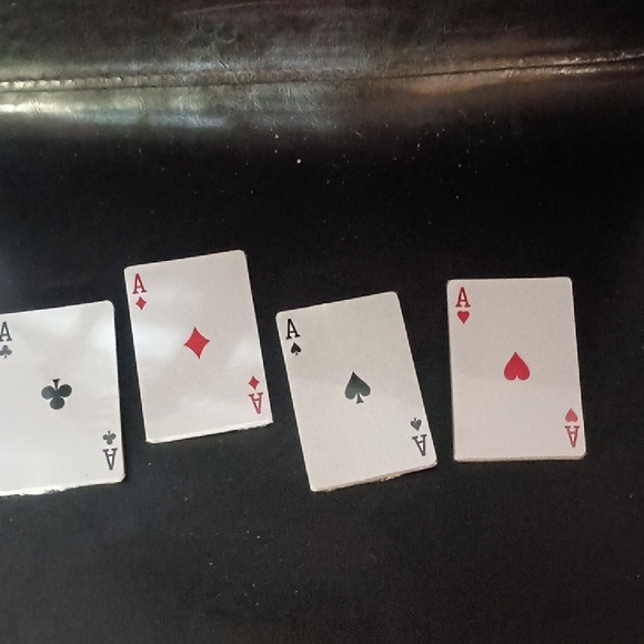 Classic Playing Cards Set - Picture 1 of 2